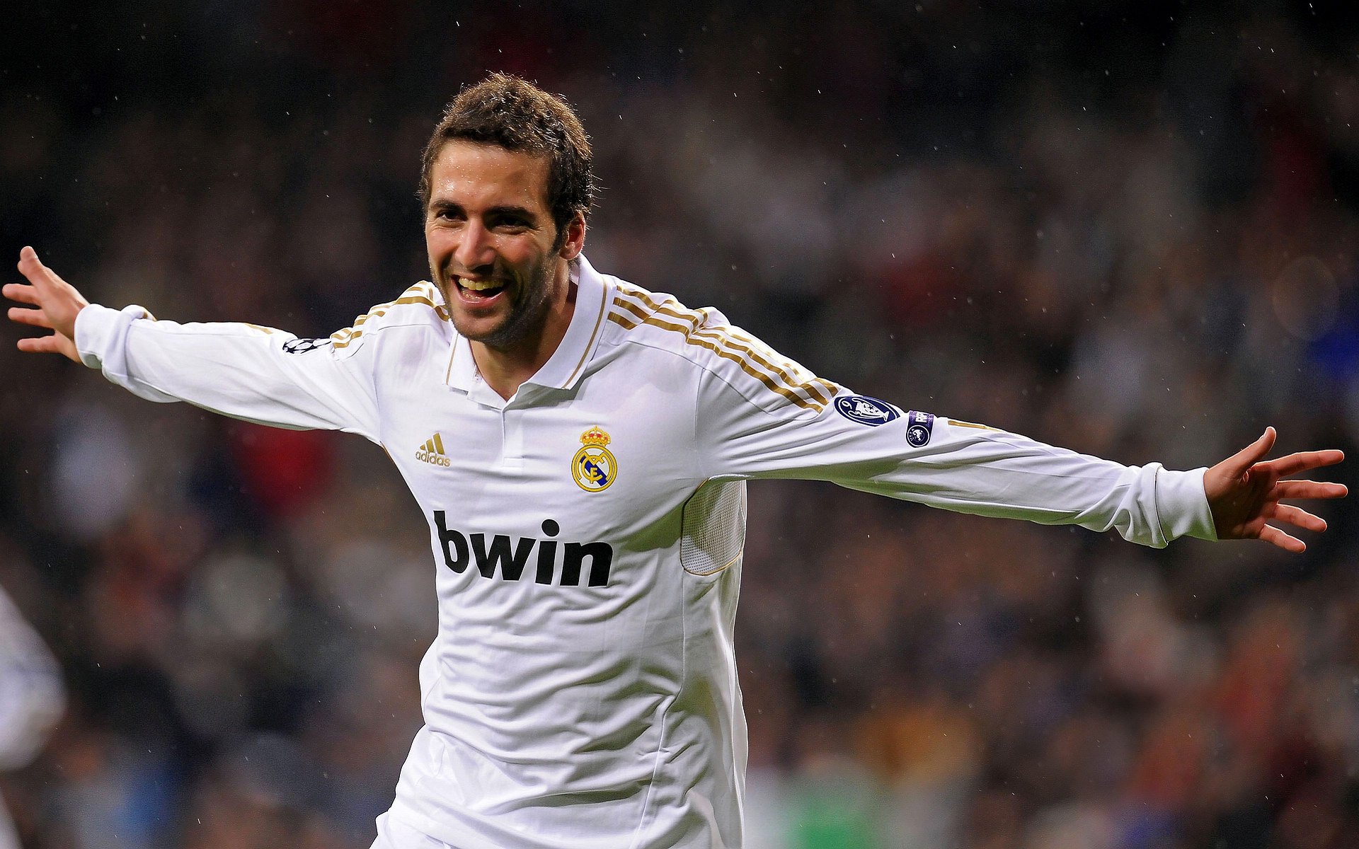 开云体育在线入口-加拿大队未来规划：如何通过强化团队训练提升比赛稳定性